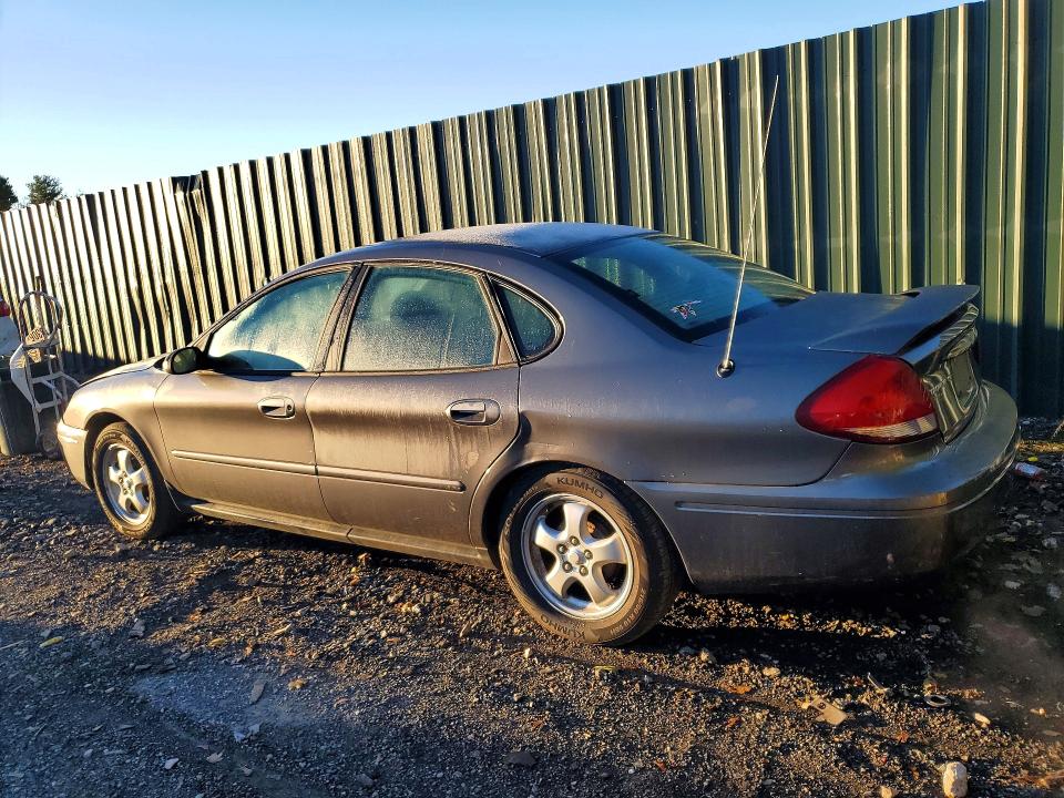 Foto 2 de la subasta – 2004 FORD TAURUS con VIN 1FAHP53254A186083