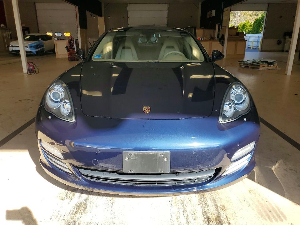 Photo 5 from auction – 2012 PORSCHE PANAMERA with VIN WP0AA2A74CL017539