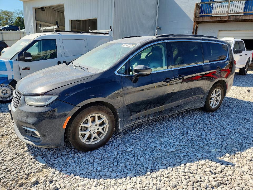 CHRYSLER PACIFICA 2022 مع رقم تعريف المركبة 2C4RC1BGXNR129018 - صورة من المزاد