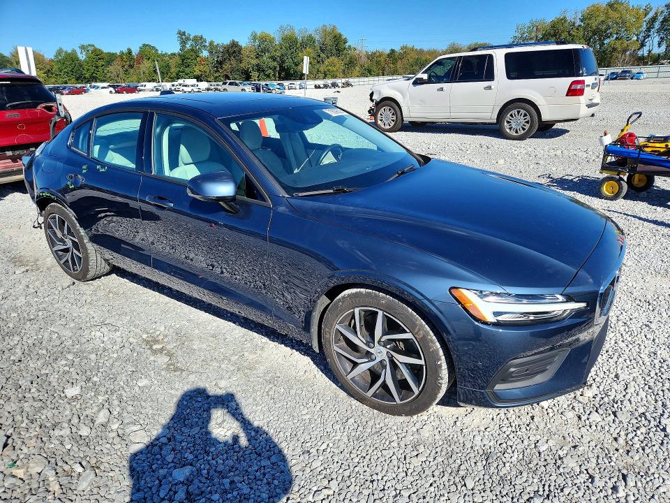 Zdjęcie 4 z aukcji – 2019 VOLVO S60 z VIN 7JRA22TK9KG005233