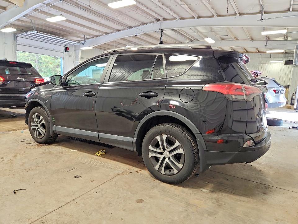 Снимка 2 от търг – 2016 TOYOTA RAV4 с VIN 2T3BFREV0GW527574