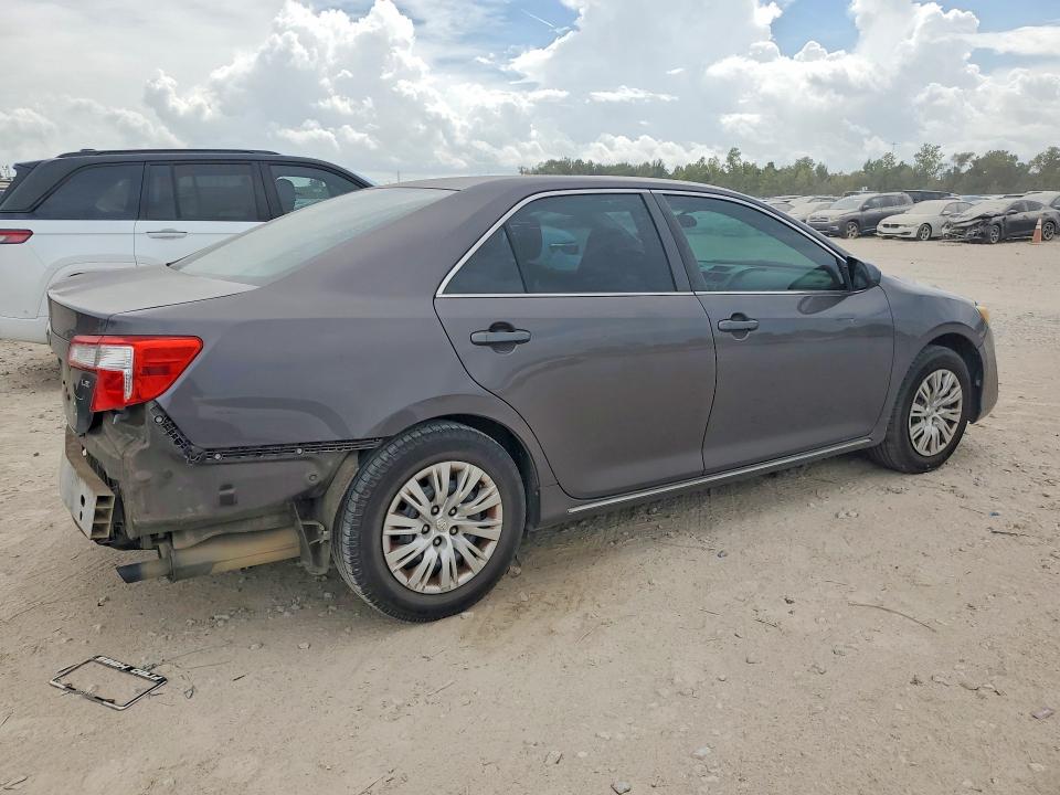 Photo 3 from auction – 2014 TOYOTA CAMRY with VIN 4T4BF1FK0ER366290