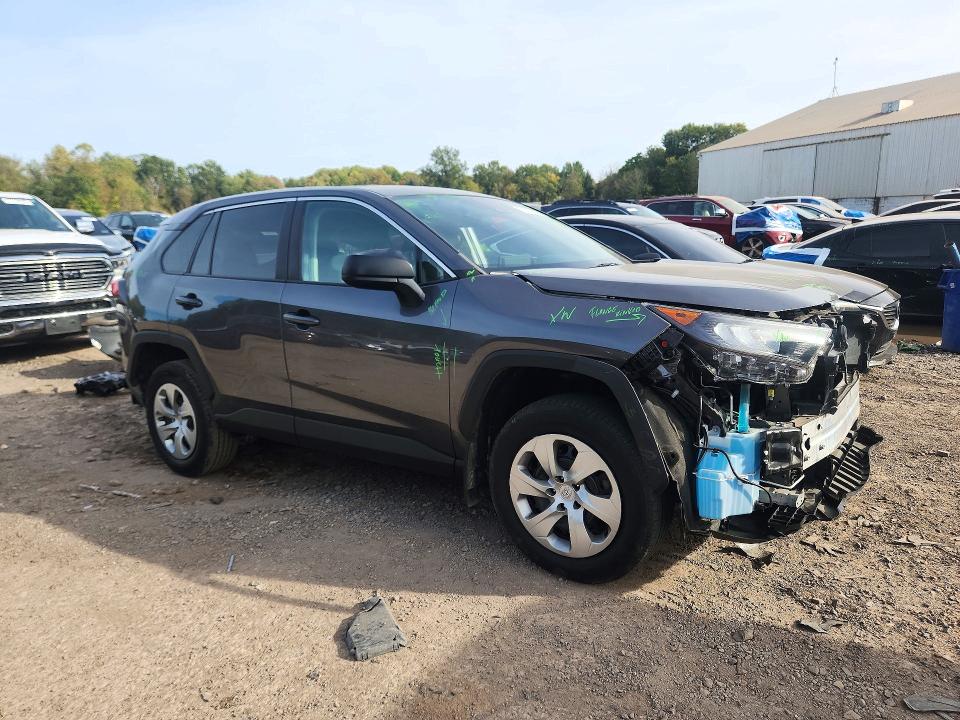 Photo 4 from auction – 2022 TOYOTA RAV4 with VIN 2T3F1RFV8NC285775