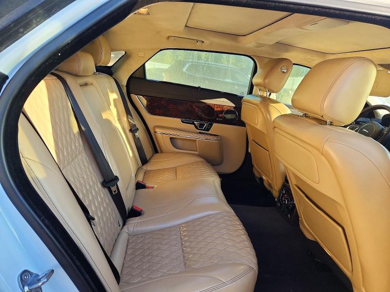 Photo 10 from auction – 2016 JAGUAR XJL with VIN SAJWJ2GD8G8V99450