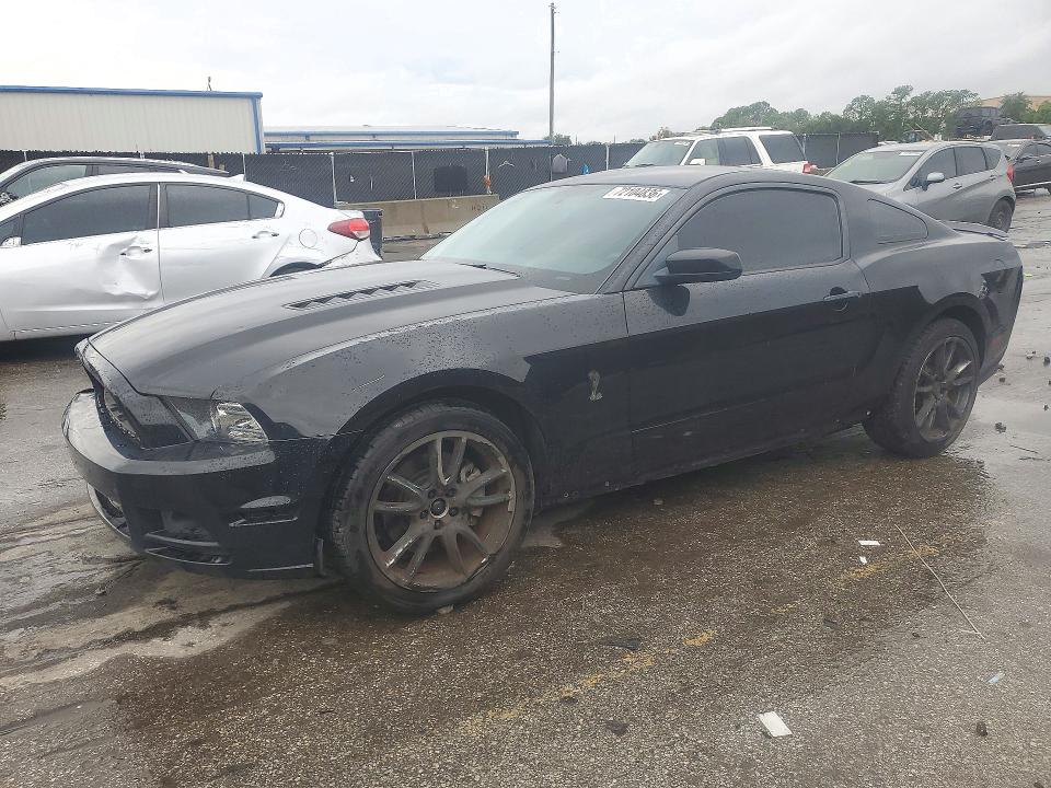 FORD MUSTANG 2014 с VIN 1ZVBP8CF0E5288922 - Снимка от търг