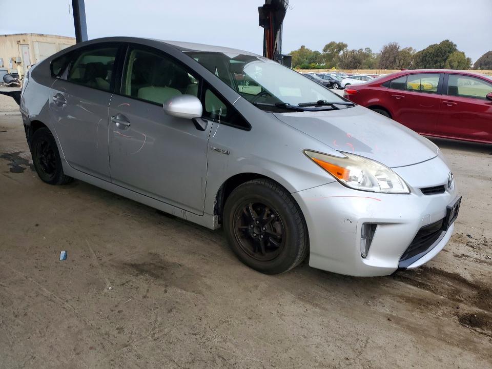 Foto 4 de la subasta – 2012 TOYOTA PRIUS con VIN JTDKN3DUXC1544707