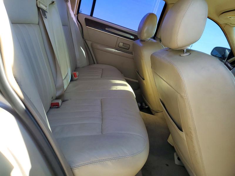 Снимка 10 от търг – 2007 LINCOLN TOWN CAR с VIN 1LNHM81V07Y606888
