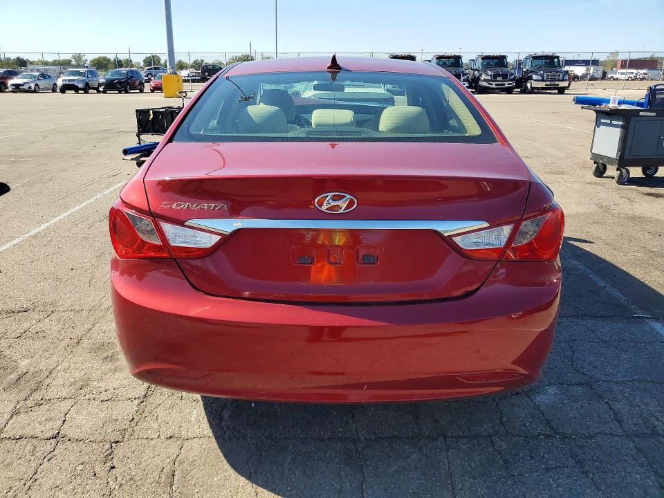 Снимка 6 от търг – 2011 HYUNDAI SONATA с VIN 5NPEB4AC8BH268087