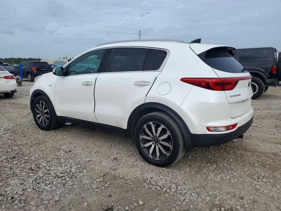 Foto 2 de la subasta – 2017 KIA SPORTAGE con VIN KNDPNCAC8H7203313