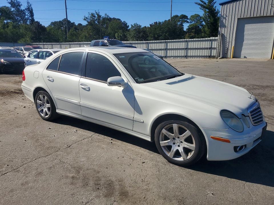 Снимка 4 от търг – 2008 MERCEDES-BENZ E с VIN WDBUF87XX8B258073