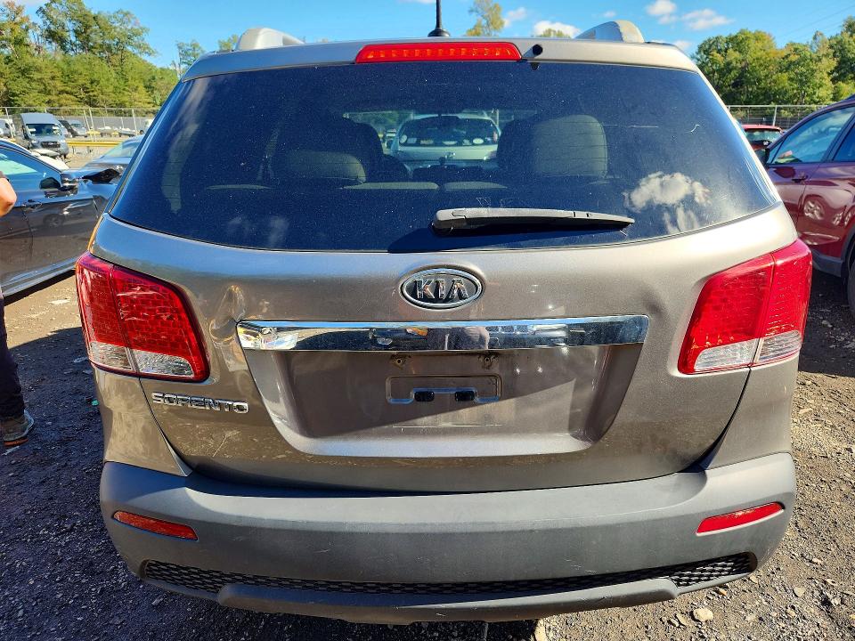 Zdjęcie 6 z aukcji – 2013 KIA SORENTO z VIN 5XYKT4A22DG323165