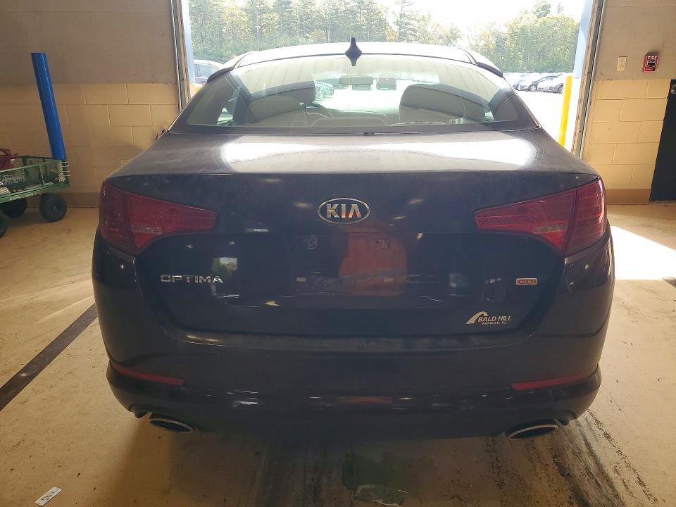 Снимка 6 от търг – 2013 KIA OPTIMA с VIN 5XXGM4A75DG257908