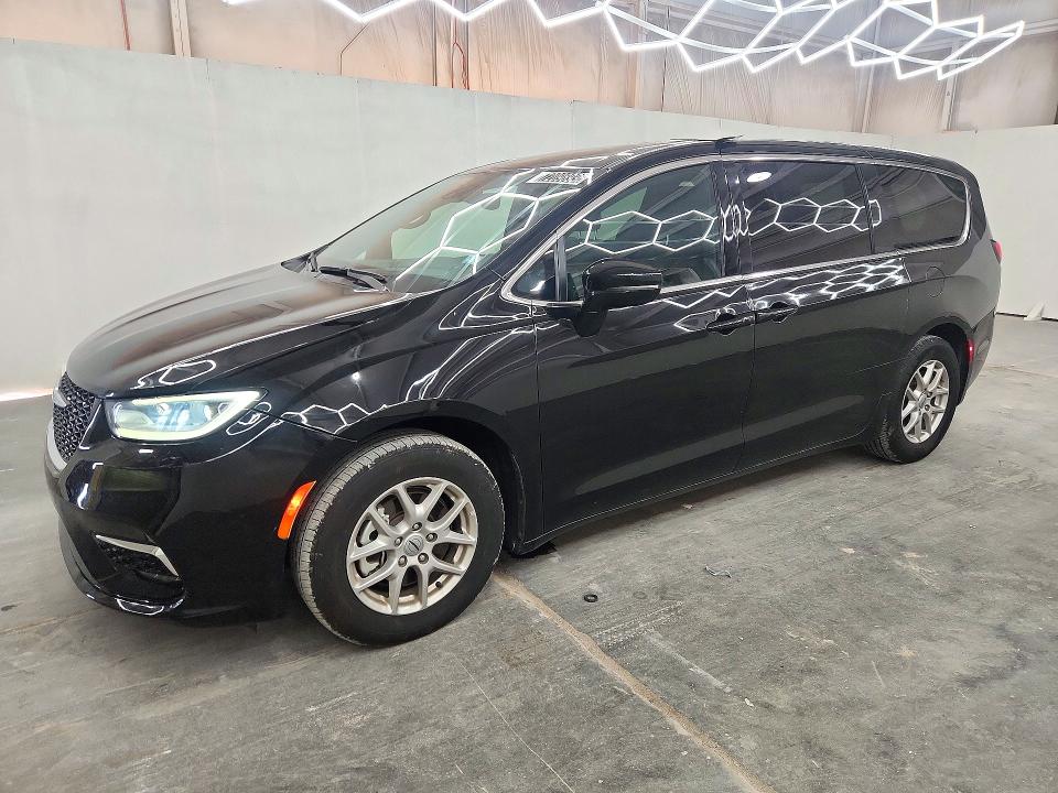 CHRYSLER PACIFICA 2025 with VIN 2C4RC1BG7SR531509 - Photo from auction