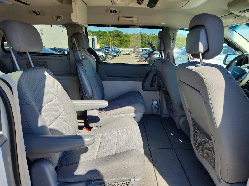 Снимка 11 от търг – 2010 CHRYSLER TOWN & COUNTRY с VIN 2A4RR5DX9AR442455