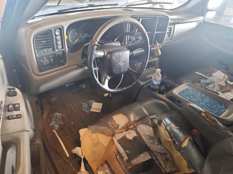 Photo 8 from auction – 2001 CHEVROLET SILVERADO with VIN 1GCEK19T61E136933