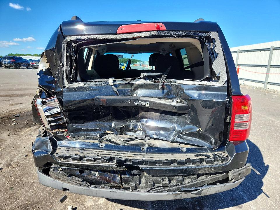 Foto 6 de la subasta – 2016 JEEP PATRIOT con VIN 1C4NJPBB8GD683756
