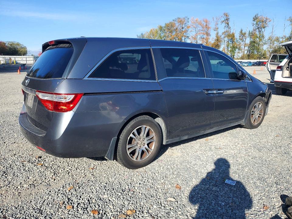 Снимка 3 от търг – 2013 HONDA ODYSSEY с VIN 5FNRL5H60DB067841