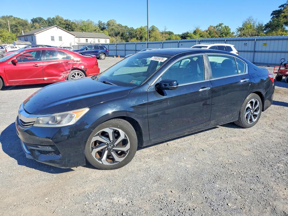 HONDA ACCORD 2017 with VIN 1HGCR2F89HA024039 - Photo from auction