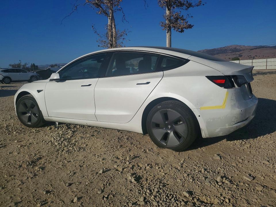 Снимка 2 от търг – 2022 TESLA MODEL 3 с VIN 5YJ3E1EA8NF196784