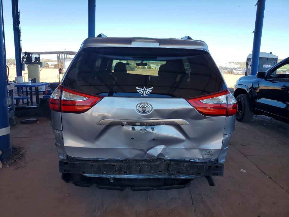 Photo 6 from auction – 2015 TOYOTA SIENNA with VIN 5TDJK3DC4FS120300