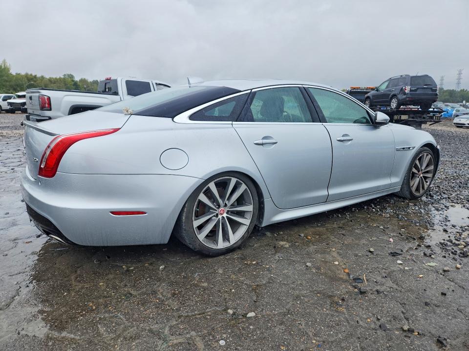 Zdjęcie 3 z aukcji – 2017 JAGUAR XJ z VIN SAJWA1C71H8W11014