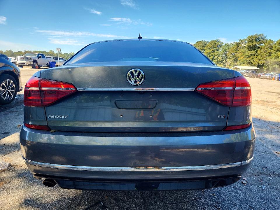 Снимка 6 от търг – 2016 VOLKSWAGEN PASSAT с VIN 1VWAT7A3XGC033591