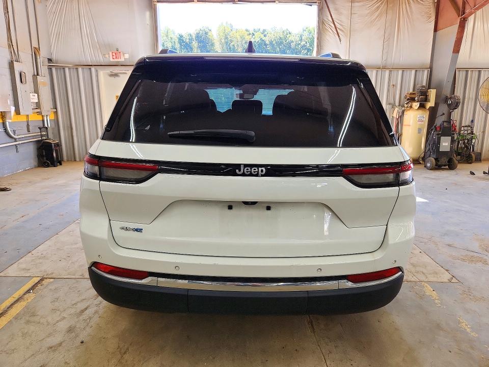 Снимка 6 от търг – 2024 JEEP GRAND CHEROKEE с VIN 1C4RJYB61R8518699