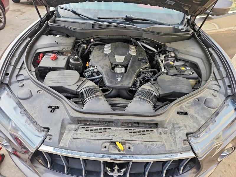 Фото 11 с аукциона – 2017 MASERATI LEVANTE с VIN ZN661XUS8HX222606