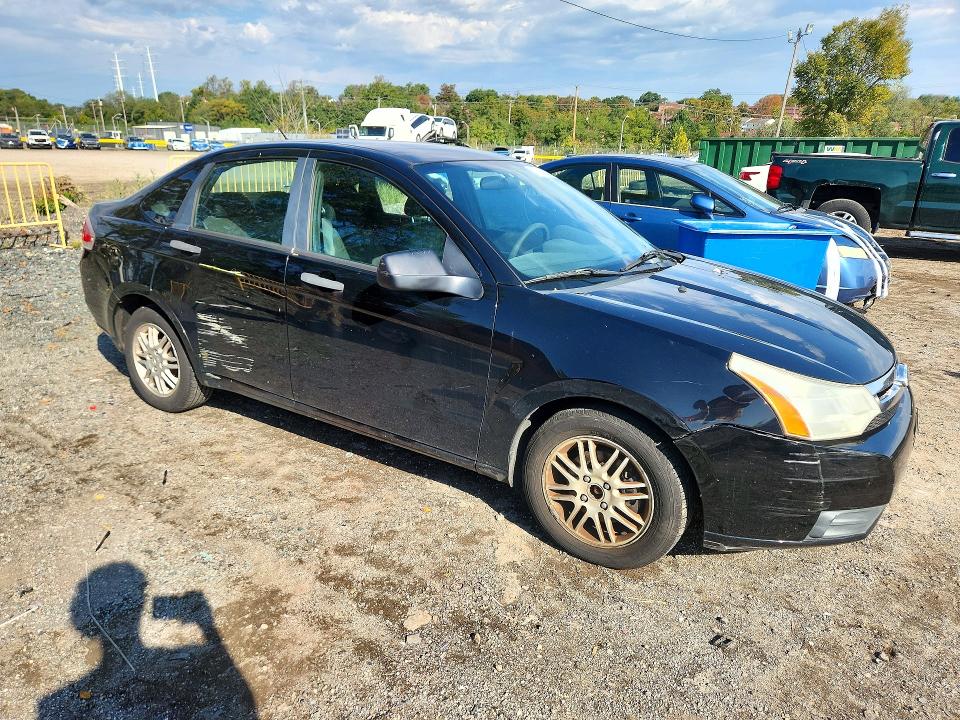 Снимка 4 от търг – 2010 FORD FOCUS с VIN 1FAHP3FN9AW250814