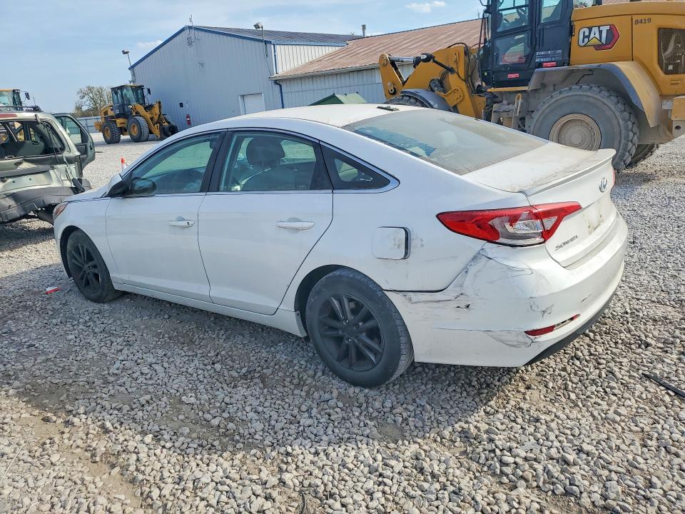 Снимка 2 от търг – 2015 HYUNDAI SONATA с VIN 5NPE24AF7FH017853