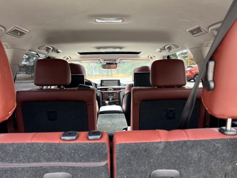 Photo 9 from auction – 2016 LEXUS LX with VIN JTJHY7AX3G4217039