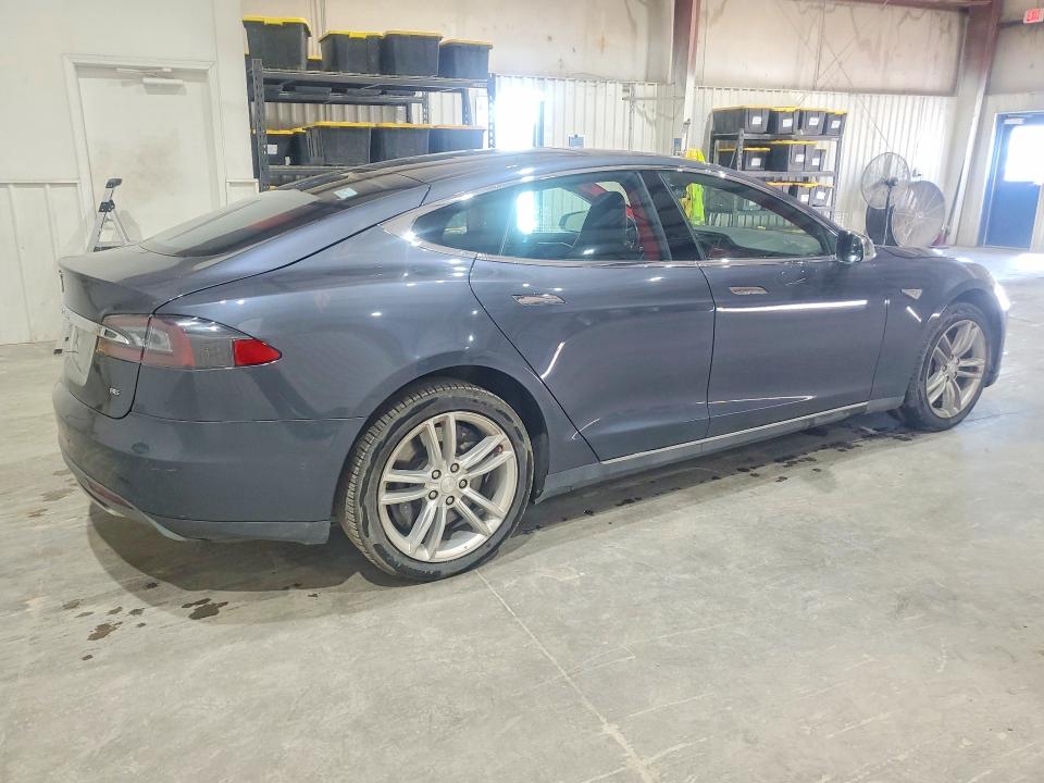 Photo 3 from auction – 2014 TESLA MODEL S with VIN 5YJSA1H11EFP64652