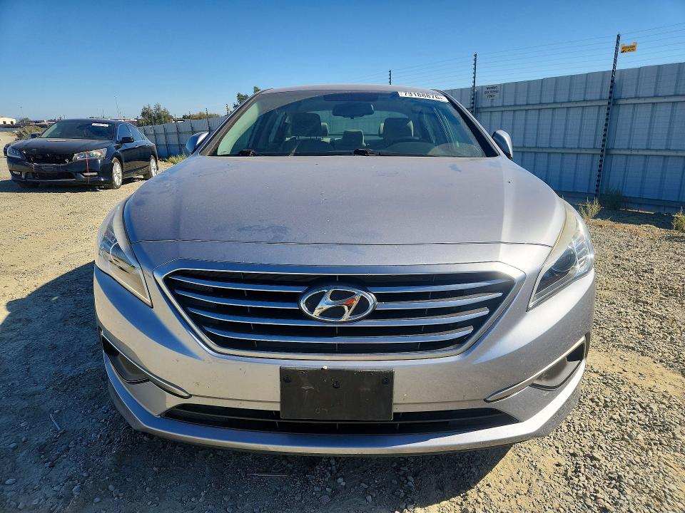 Снимка 5 от търг – 2017 HYUNDAI SONATA с VIN 5NPE24AF9HH564089