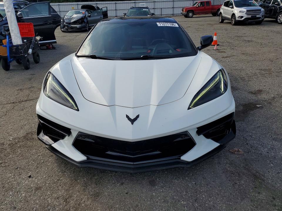 Снимка 5 от търг – 2021 CHEVROLET CORVETTE с VIN 1G1YB2D40M5117553