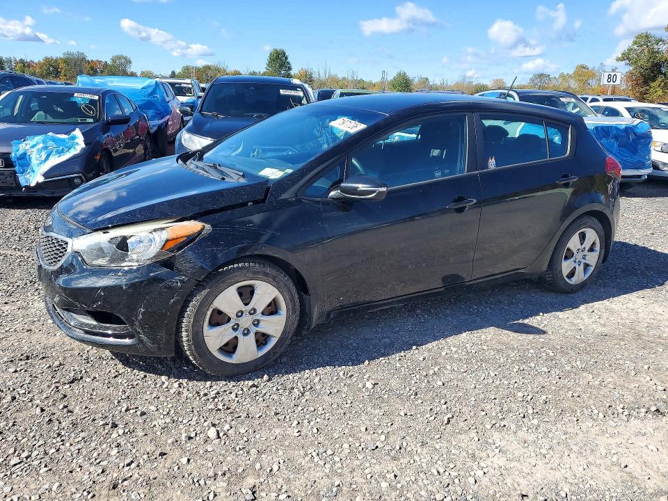 Foto 1 de la subasta – 2016 KIA FORTE5 con VIN KNAFK5A84G5581910