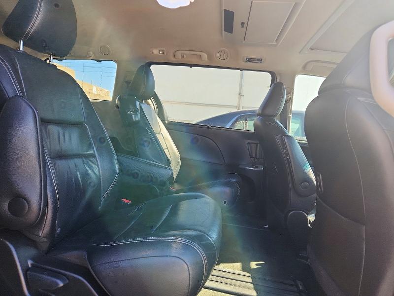 Photo 11 from auction – 2015 TOYOTA SIENNA with VIN 5TDXK3DCXFS621492