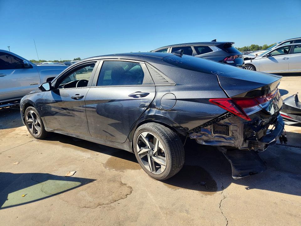 Снимка 2 от търг – 2023 HYUNDAI ELANTRA с VIN 5NPLS4AG6PH097227
