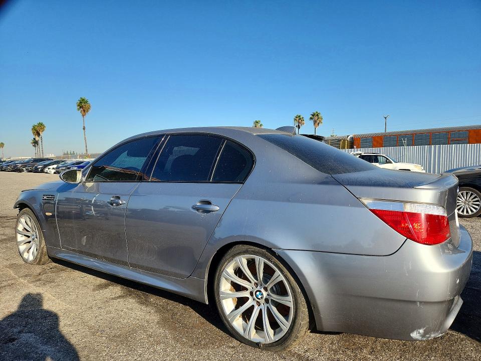 صورة رقم 2 من المزاد - 2006 BMW M5 مع VIN WBSNB93506B581212