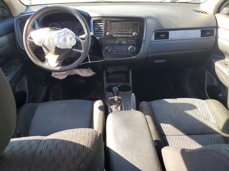 Снимка 8 от търг – 2014 MITSUBISHI OUTLANDER с VIN JA4AD2A33EZ017241