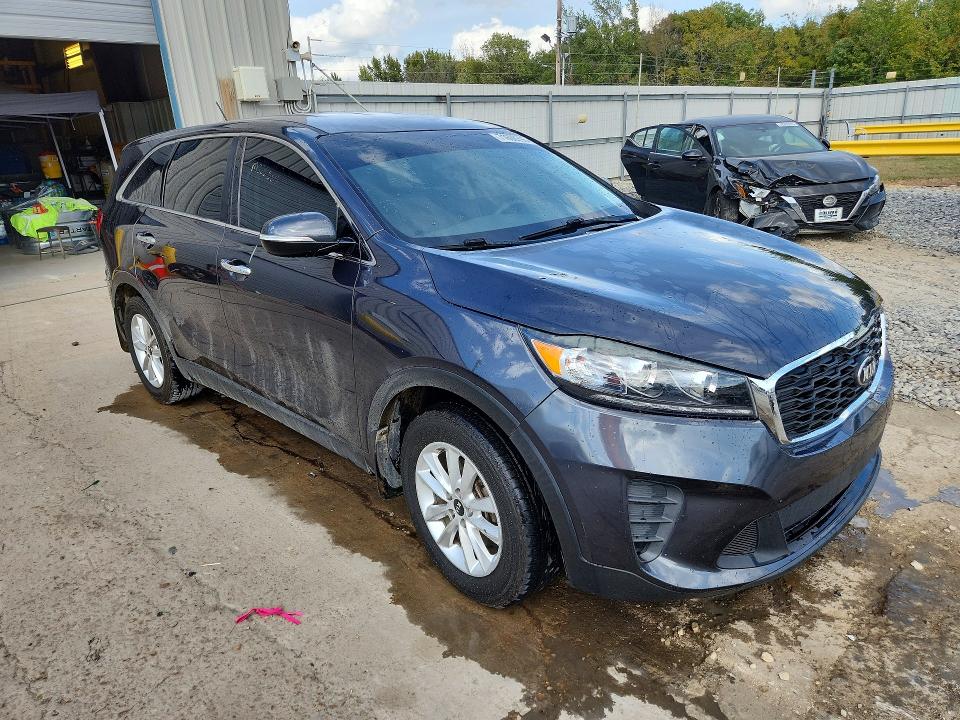 Photo 4 from auction – 2019 KIA SORENTO with VIN 5XYPG4A38KG544057