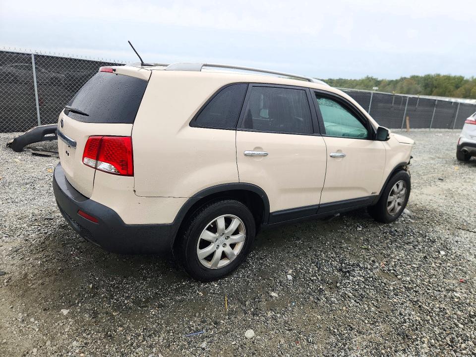 Фото 3 с аукциона – 2011 KIA SORENTO с VIN 5XYKTDA2XBG150007