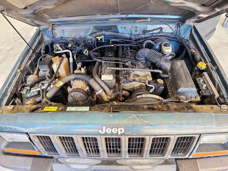 Photo 12 from auction – 1997 JEEP CHEROKEE with VIN 1J4FJ28S4VL544557