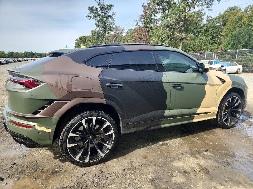 Photo 3 from auction – 2024 LAMBORGHINI URUS with VIN ZPBUB3ZL9RLA34159