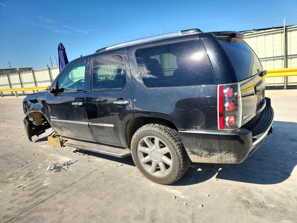 Снимка 2 от търг – 2011 GMC YUKON с VIN 1GKS1EEF3BR201572