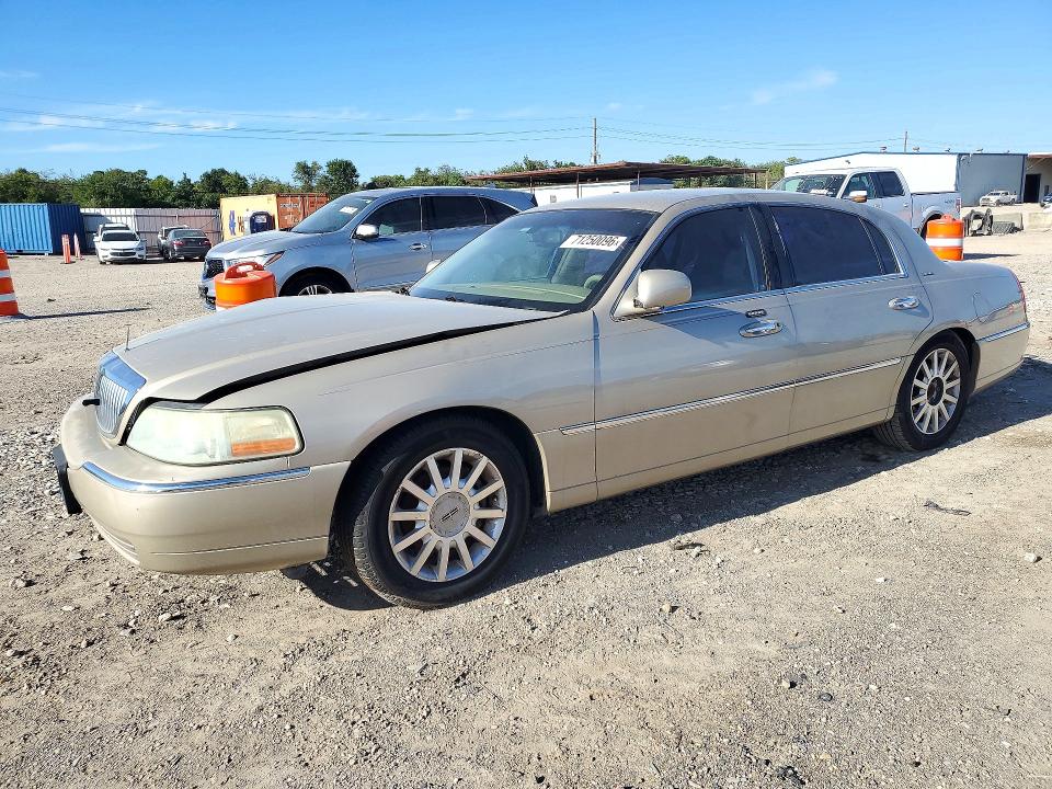 2007 LINCOLN TOWN CAR - Търг №71250096