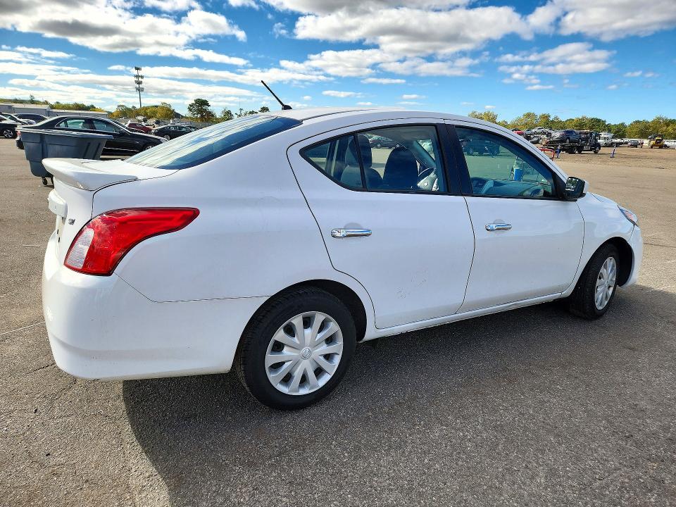Photo 3 from auction – 2019 NISSAN VERSA with VIN 3N1CN7AP3KL875813