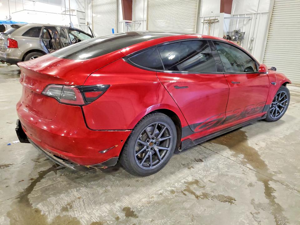 Photo 3 from auction – 2018 TESLA MODEL 3 with VIN 5YJ3E1EA1JF051340