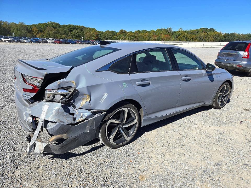 Снимка 3 от търг – 2022 HONDA ACCORD с VIN 1HGCV3F27NA043696