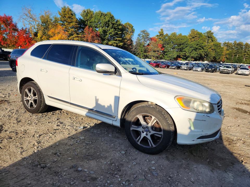 Photo 4 from auction – 2015 VOLVO XC60 with VIN YV4902RC9F2571495