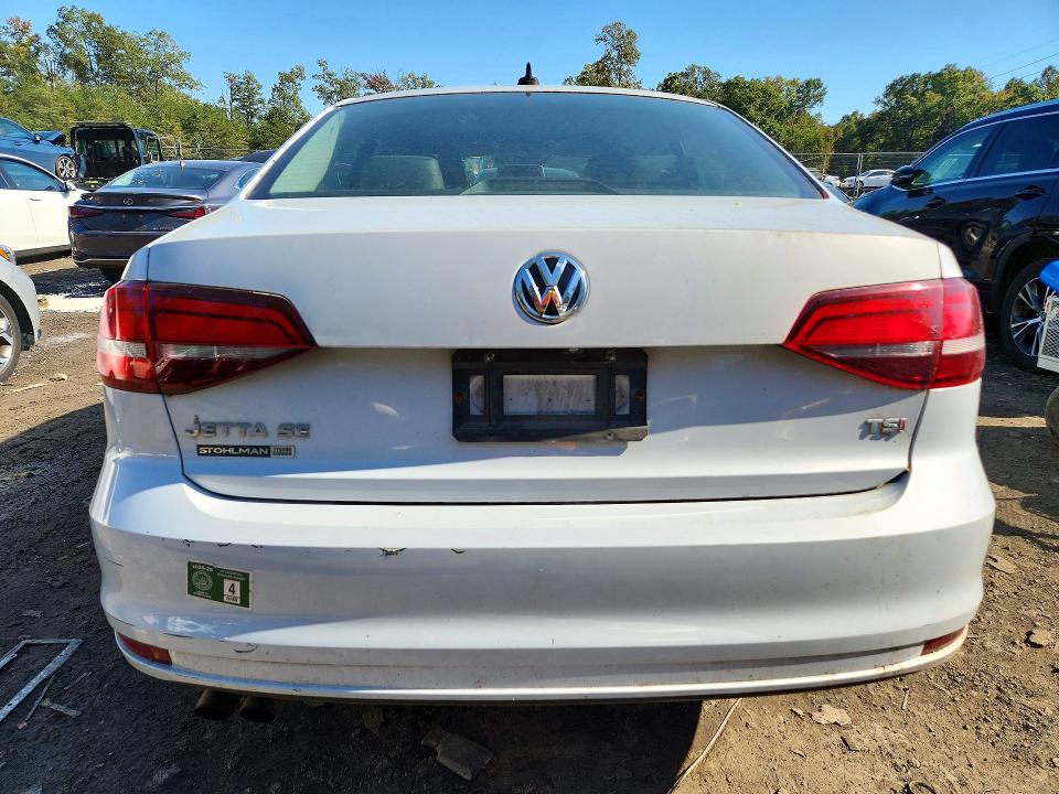Photo 6 from auction – 2017 VOLKSWAGEN JETTA with VIN 3VWDB7AJ3HM233274